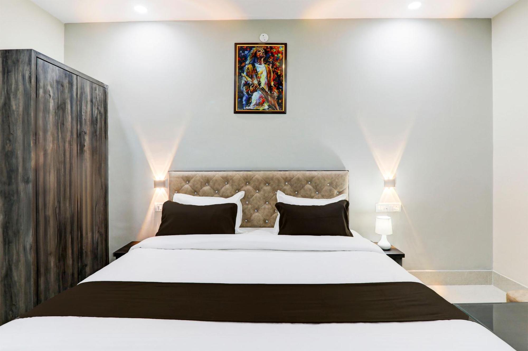 Super Townhouse Gls International Hotel Lucknow Buitenkant foto